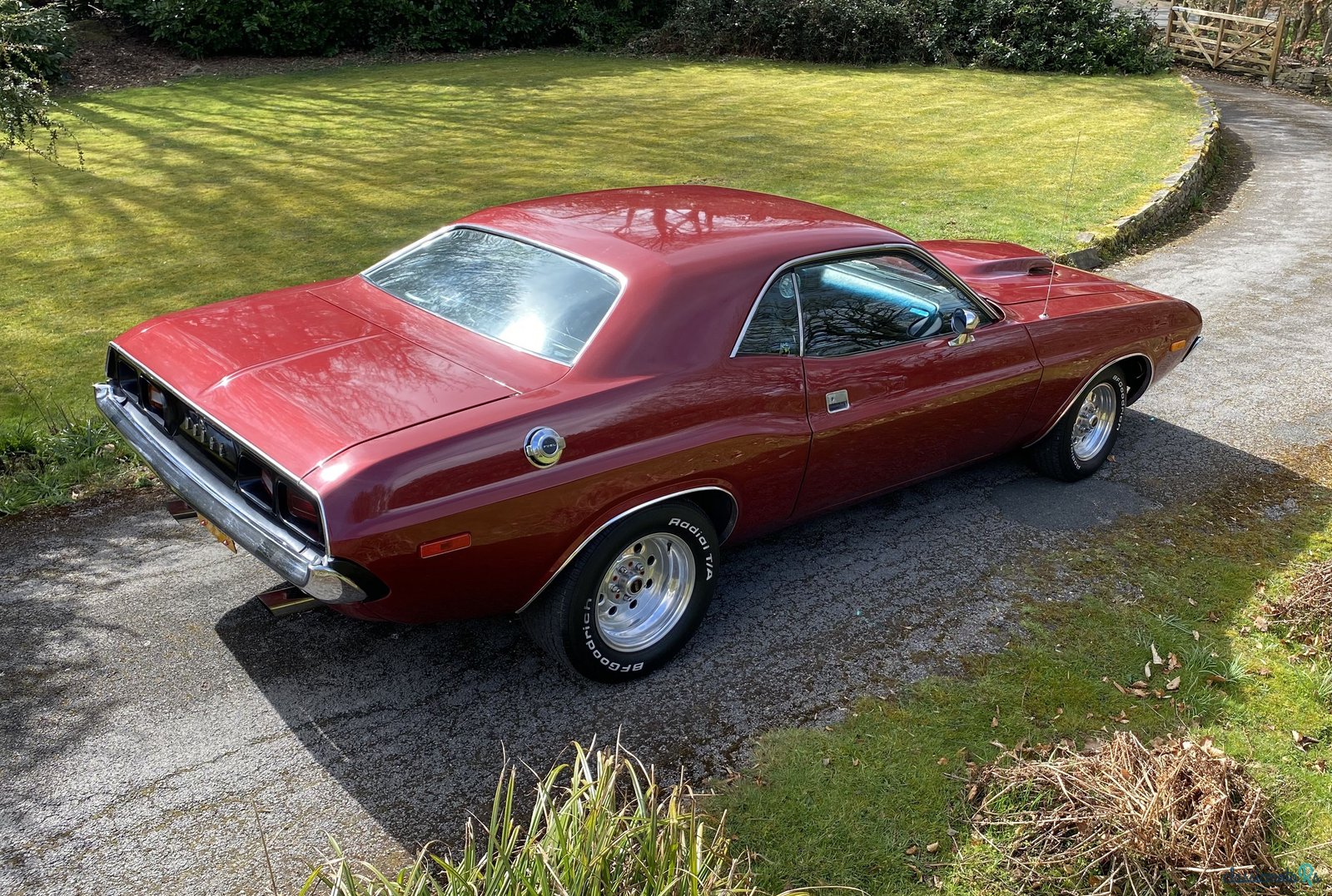 1974' Dodge Challenger photo #2