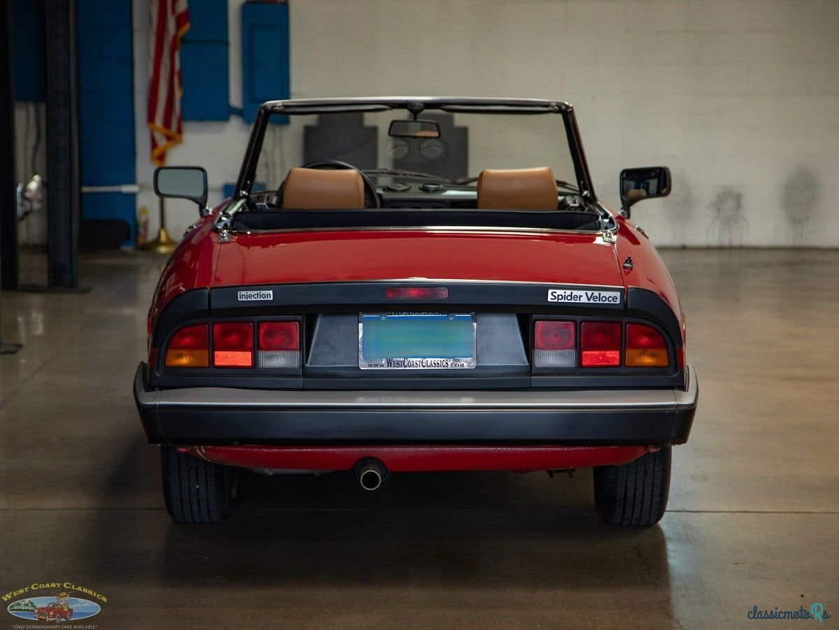 1989' Alfa Romeo Spider photo #1