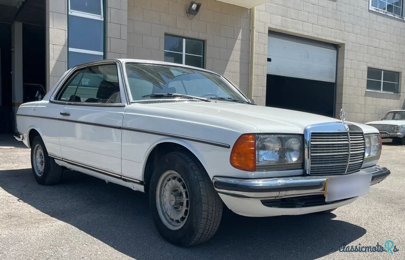 1978' Mercedes-Benz 230 photo #1