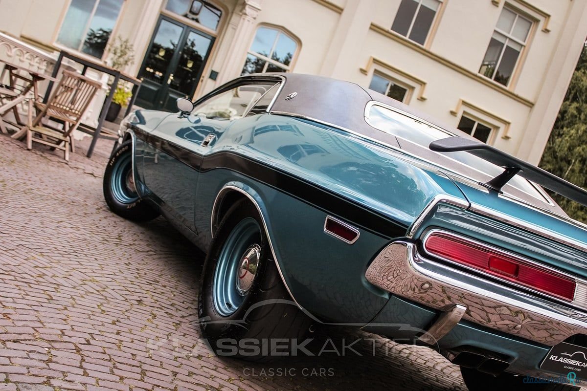 1970' Dodge Challenger photo #2