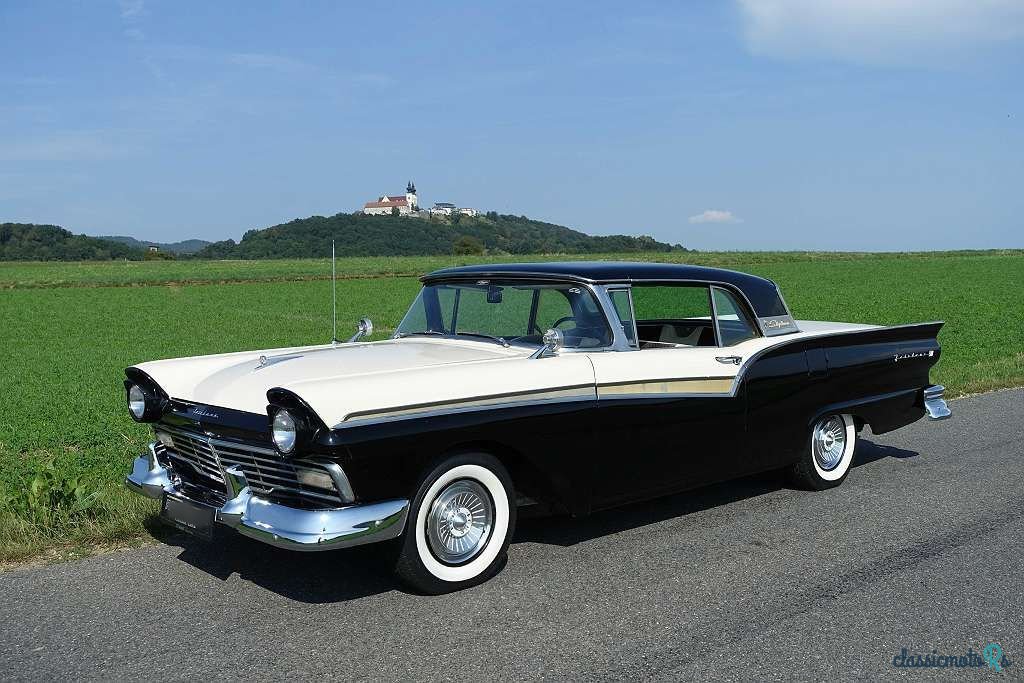 1957' Ford Fairlane 500 photo #1