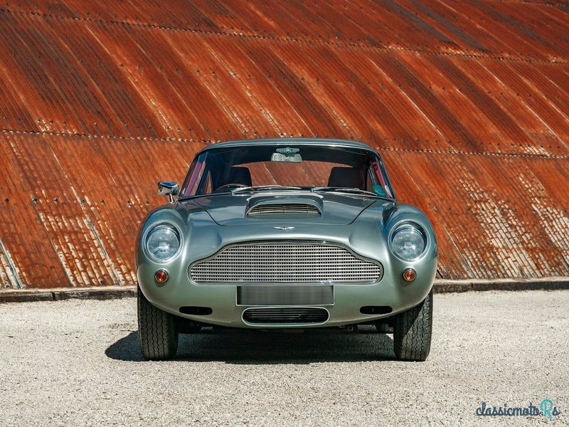 1962' Aston Martin DB4 photo #3