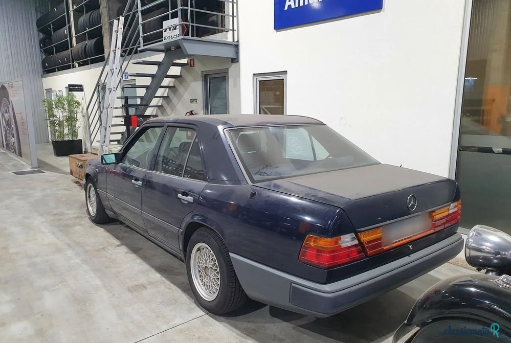 1989' Mercedes-Benz Classe E photo #5