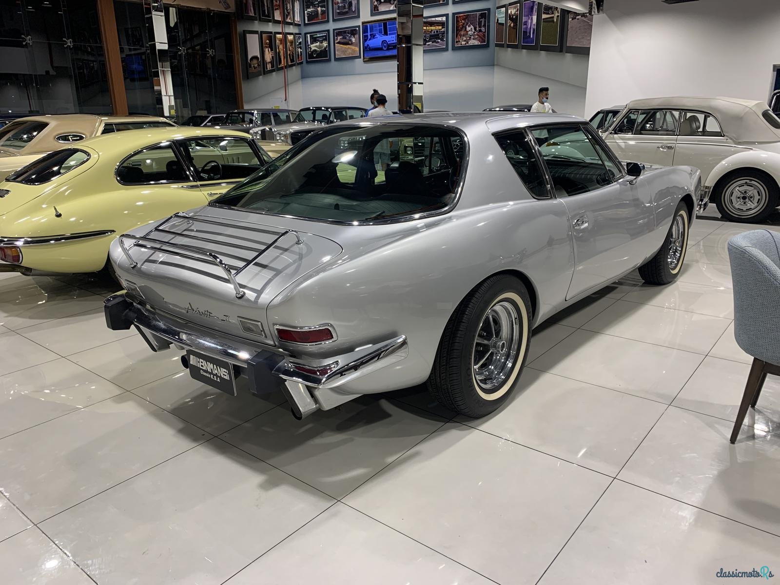 1976' Avanti II photo #4