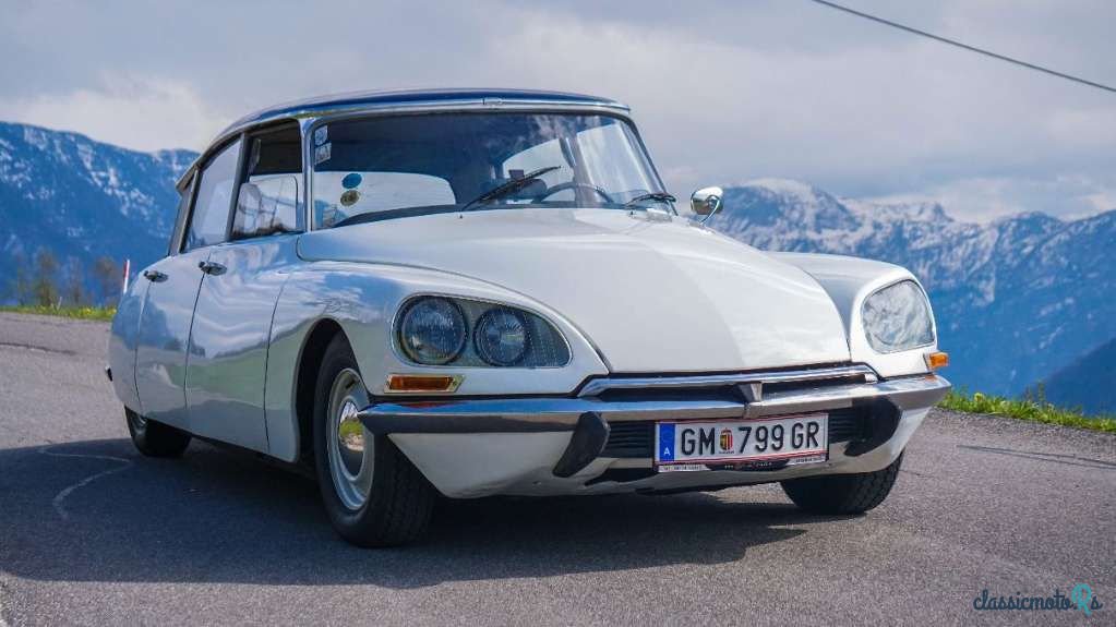1972' Citroen DS ID19 photo #1