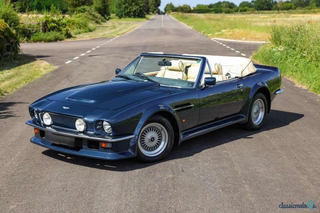 1988' Aston Martin V8 photo #2