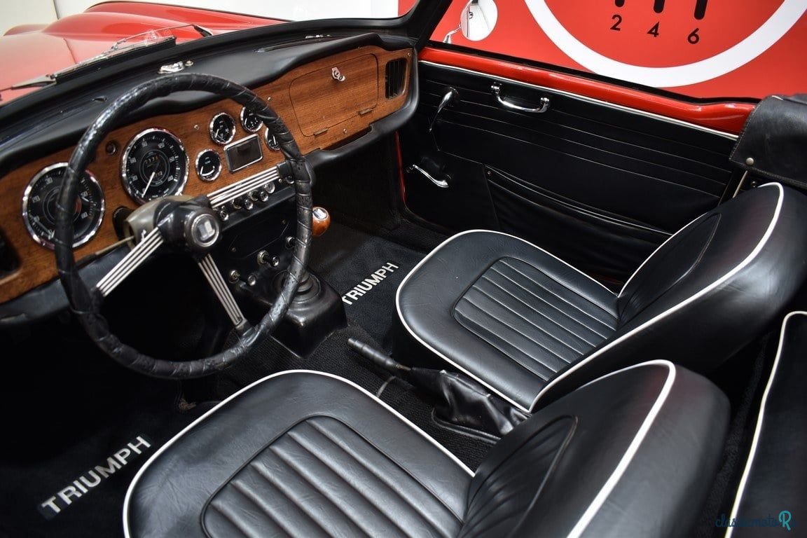 1966' Triumph TR4 photo #6