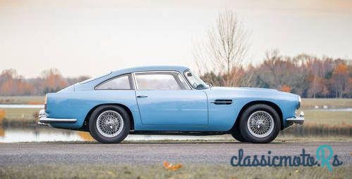 1960' Aston Martin DB4 Series Ii photo #5