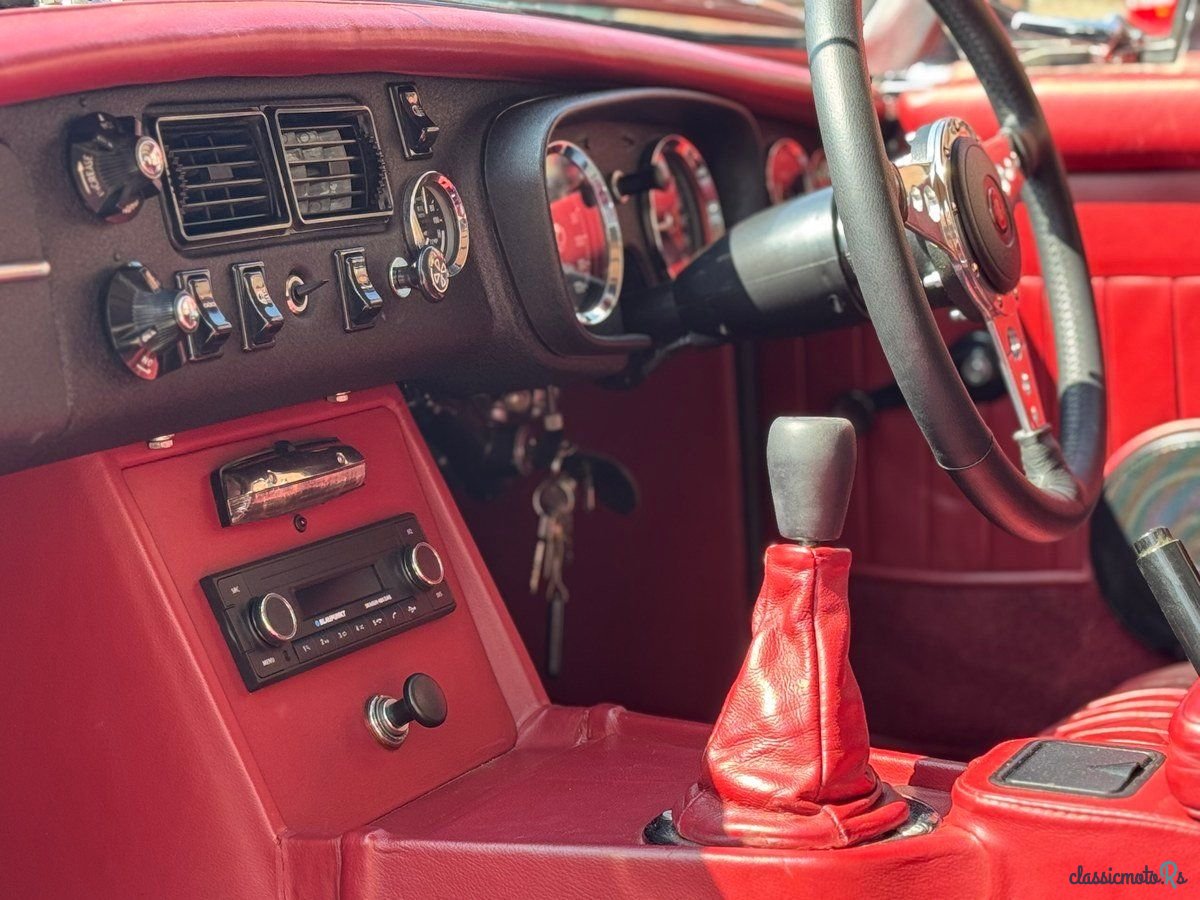 1972' MG MGB photo #5