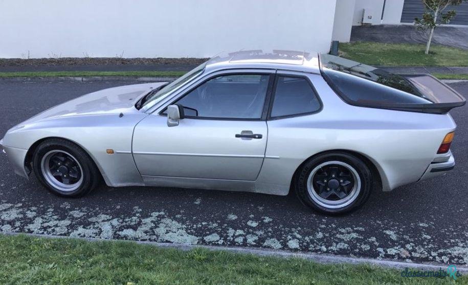 1984' Porsche 944 photo #2