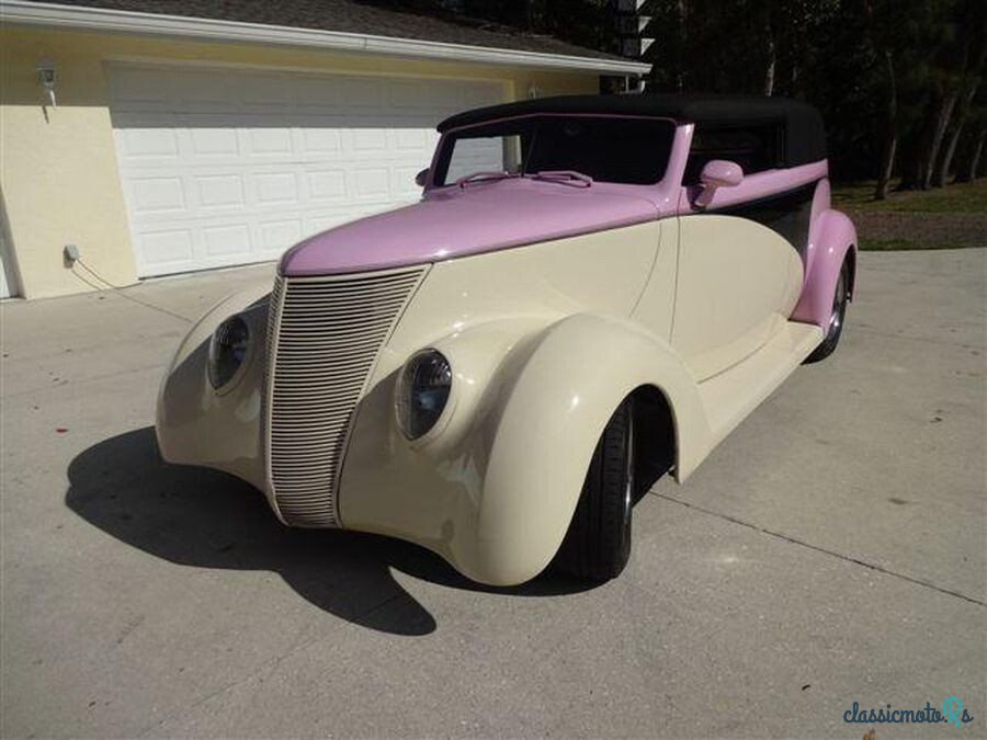 1937' Ford Custom photo #1