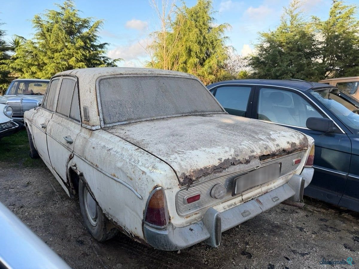 1965' Ford Taurus photo #2