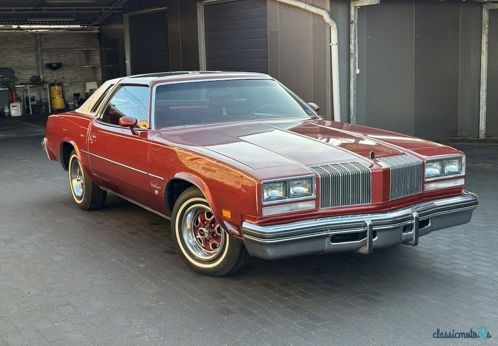 1977' Oldsmobile Cutlass photo #1