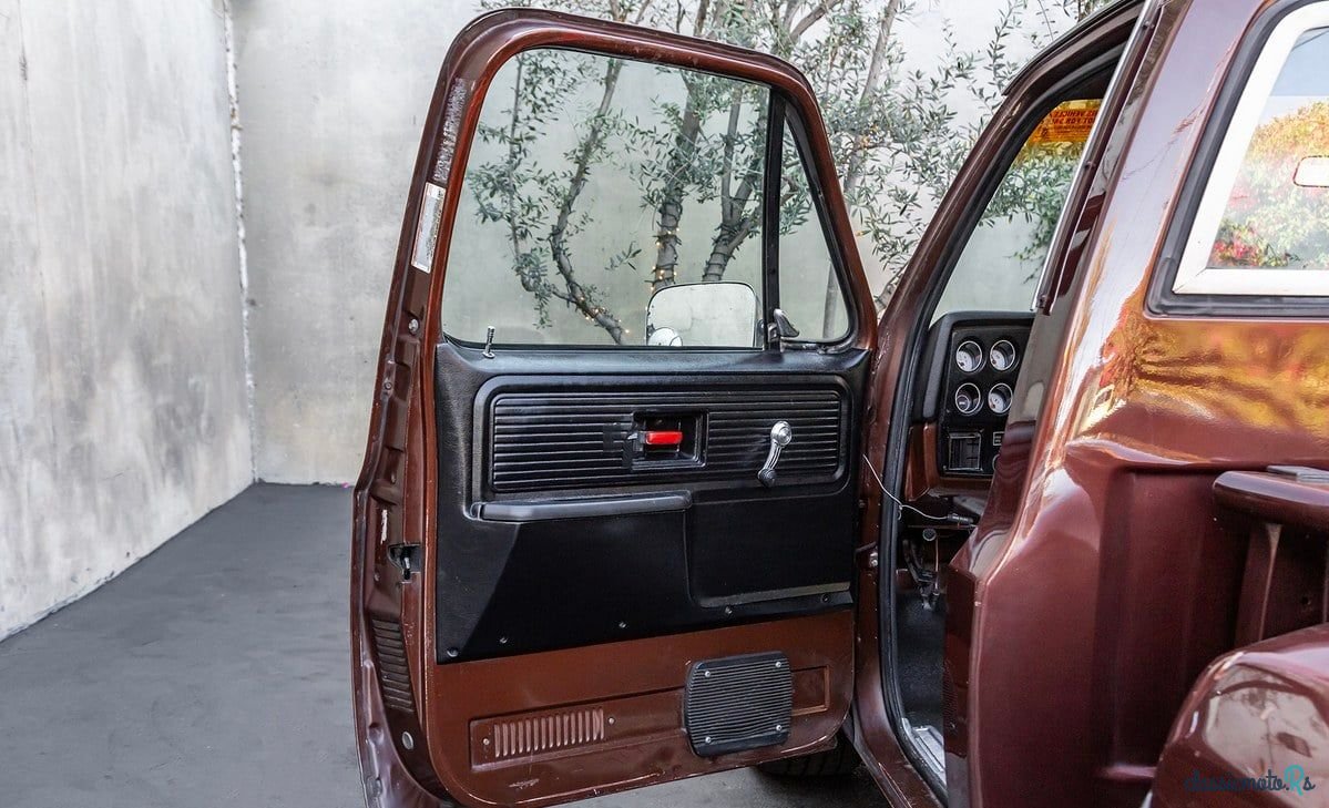 1977' Chevrolet C10 photo #6