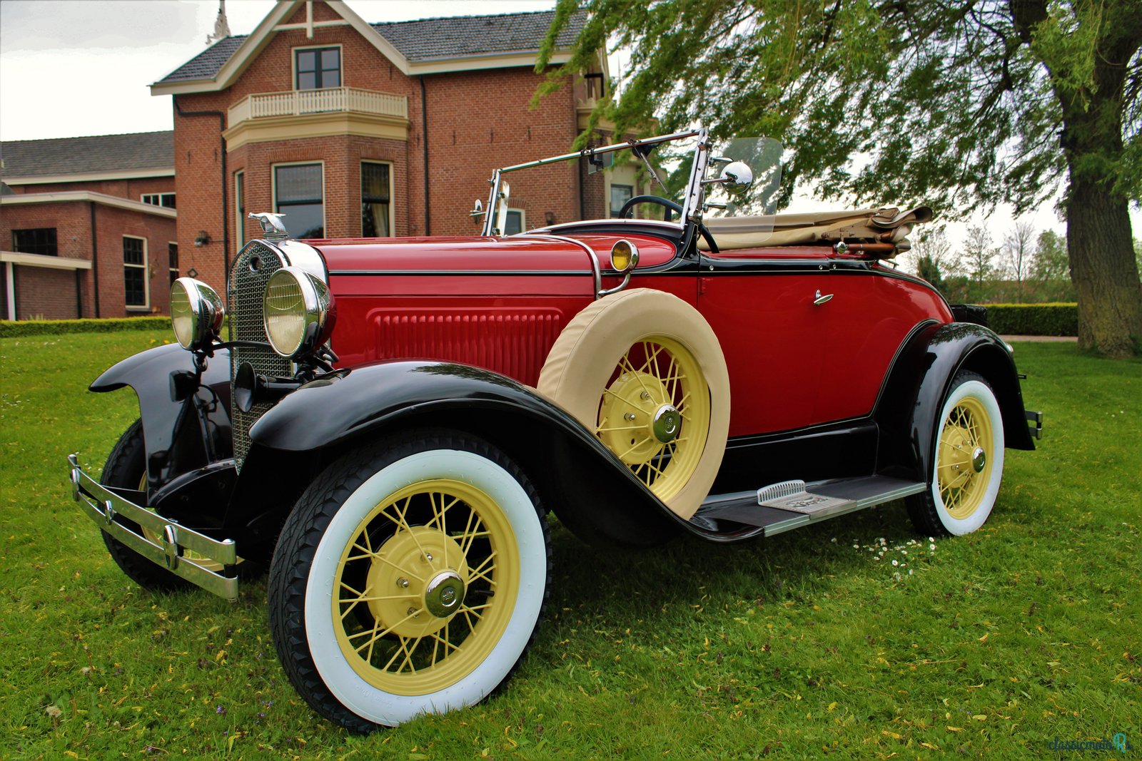 1931' Ford Model A Roadster Deluxe photo #1
