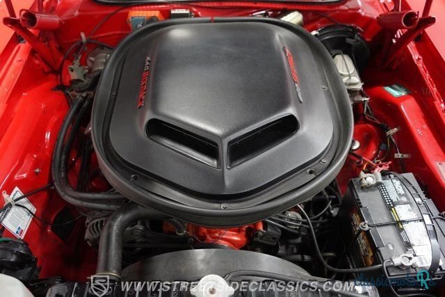 1970' Dodge Challenger photo #3