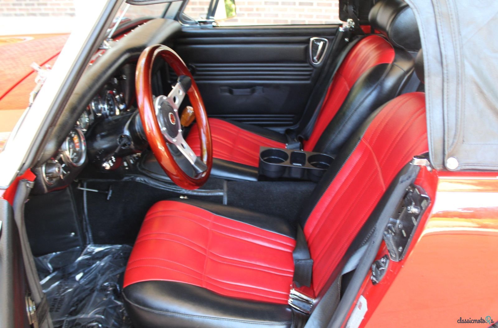 1974' MG Midget photo #4