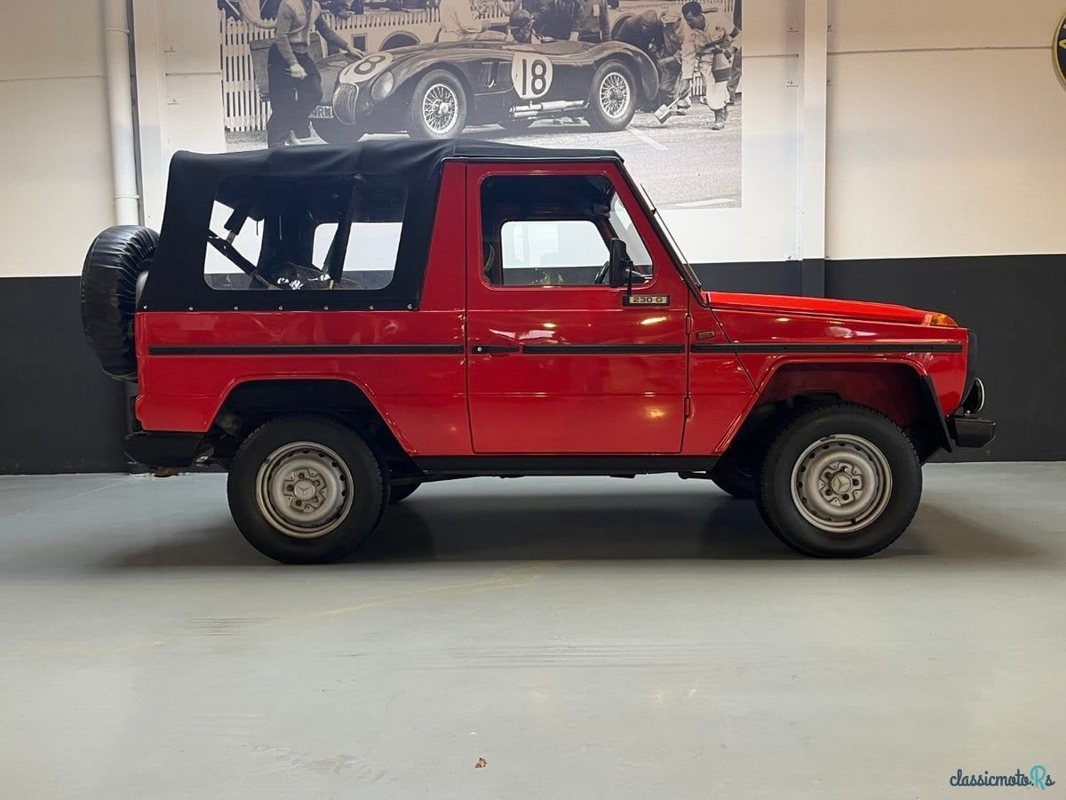 1981' Mercedes-Benz 230 photo #2