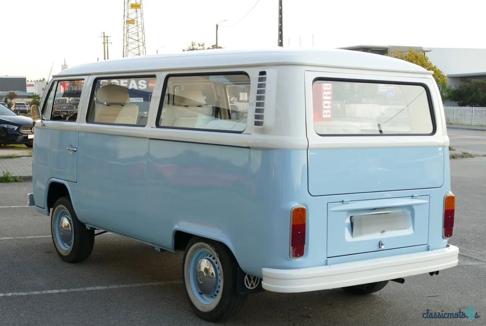 1971' Volkswagen Type 2 photo #6