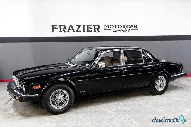 1985' Jaguar XJ Vanden Plas photo #1