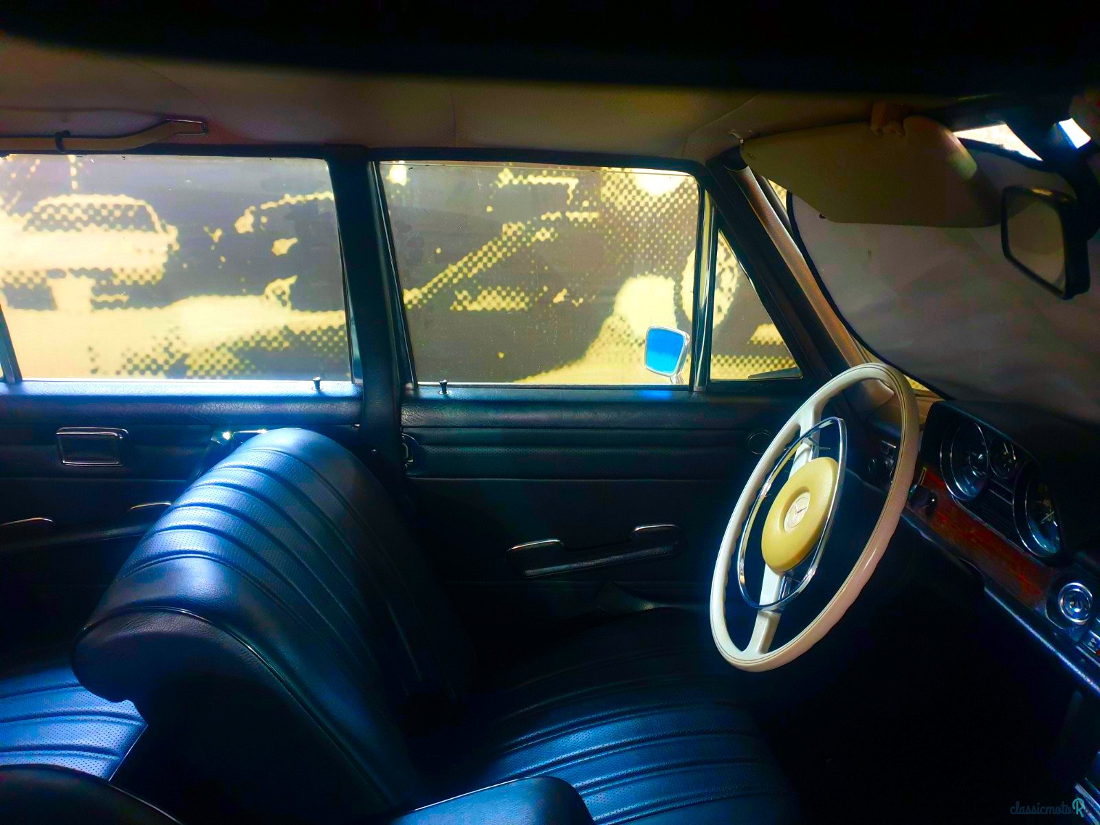 1972' Mercedes-Benz 250SE photo #4