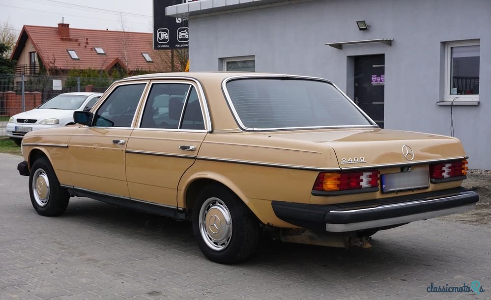 1978' Mercedes-Benz W123 photo #3