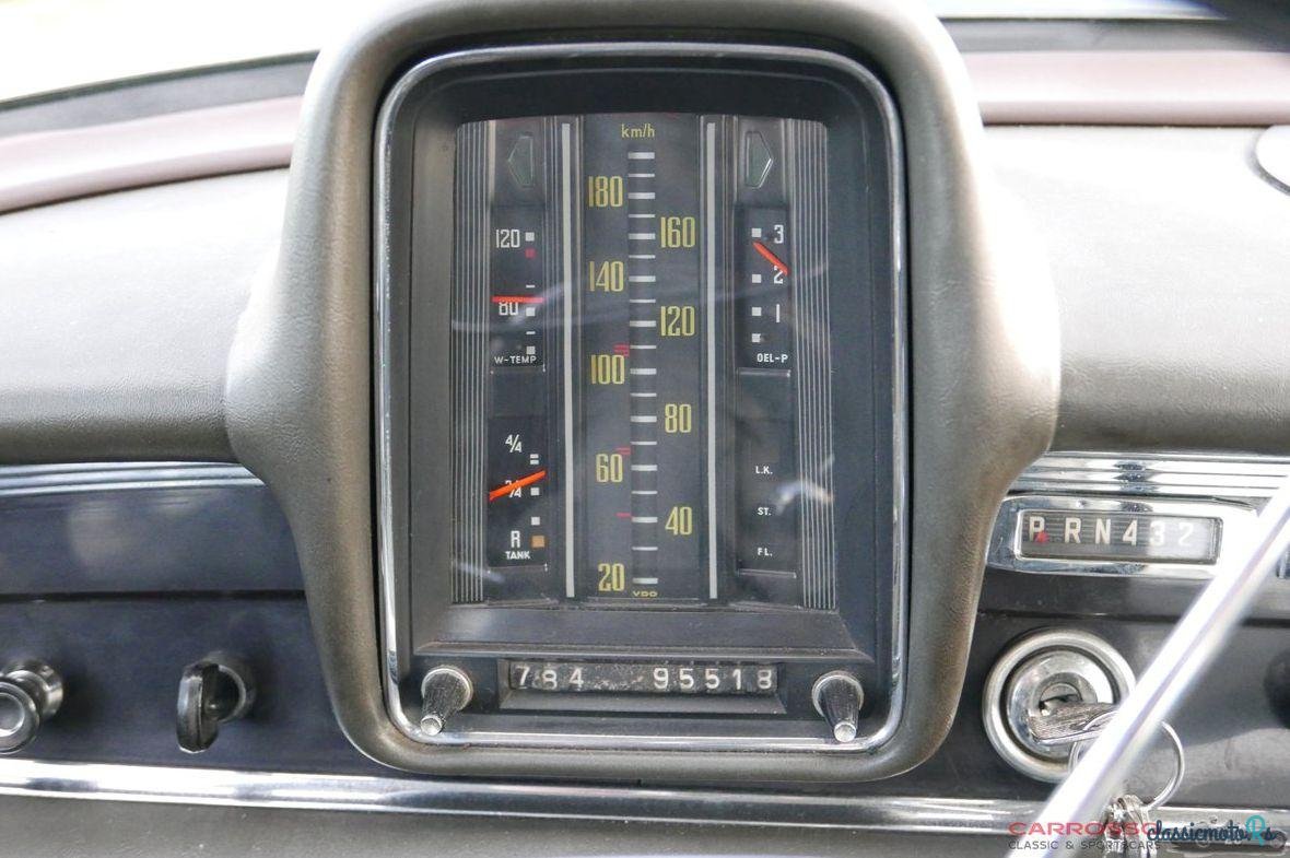 1967' Mercedes-Benz 200 photo #4