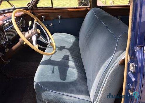 1947' Cadillac Series 62 Touring Sedan photo #1