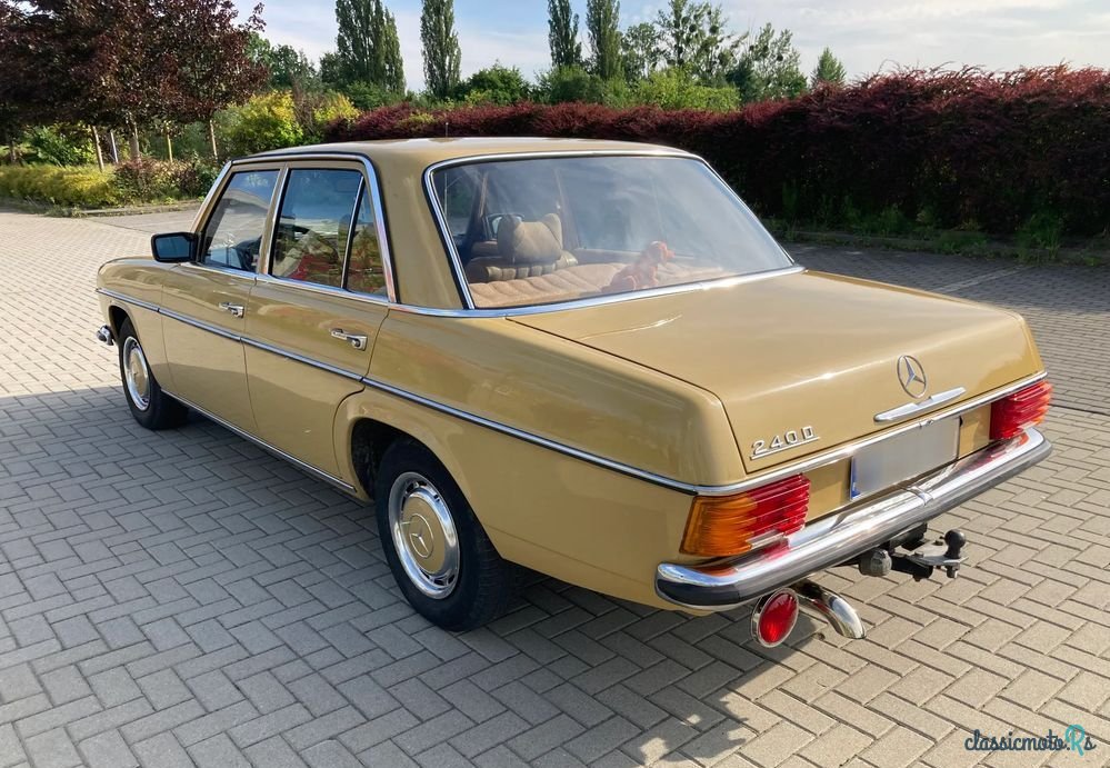 1975' Mercedes-Benz W115 photo #6