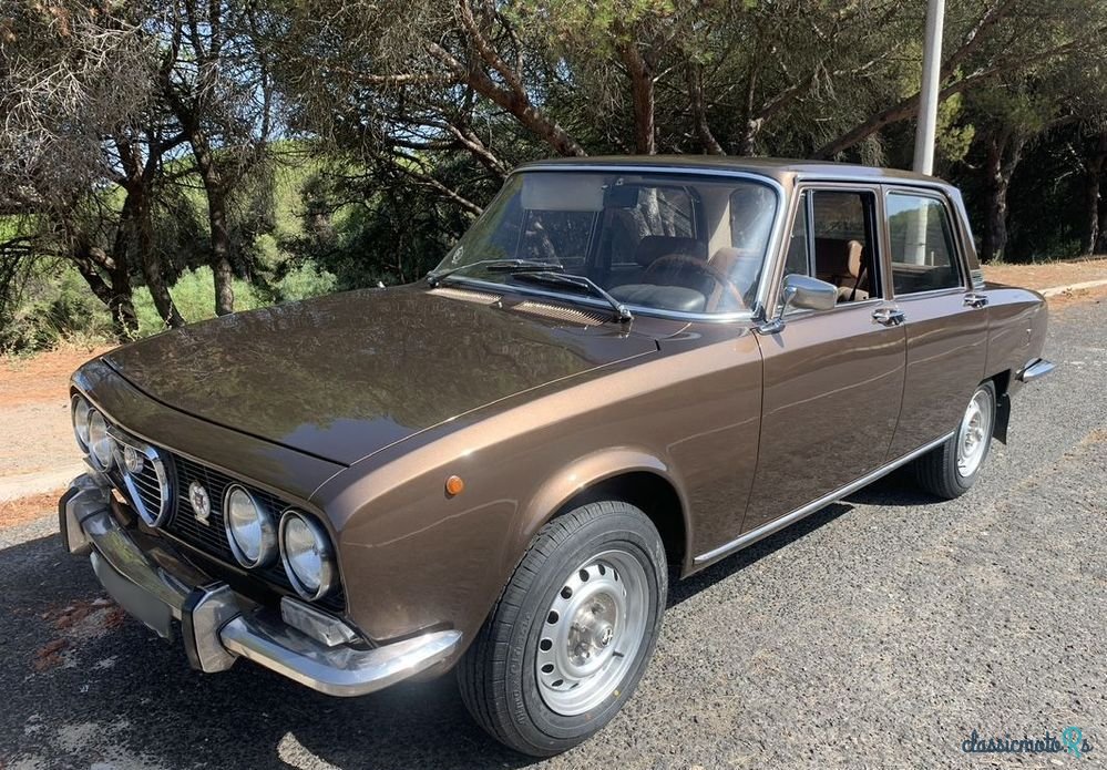 1974' Alfa Romeo 2000 photo #1