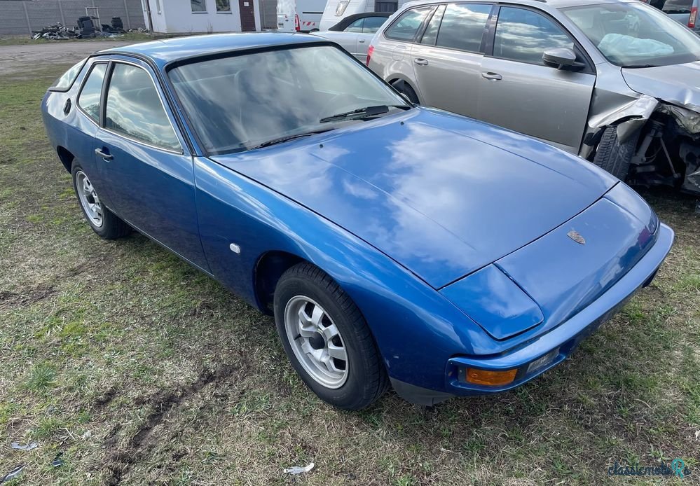 1977' Porsche 924 photo #1