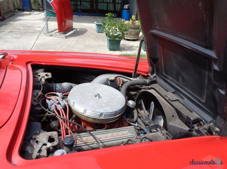 1961' Chevrolet Corvette photo #2
