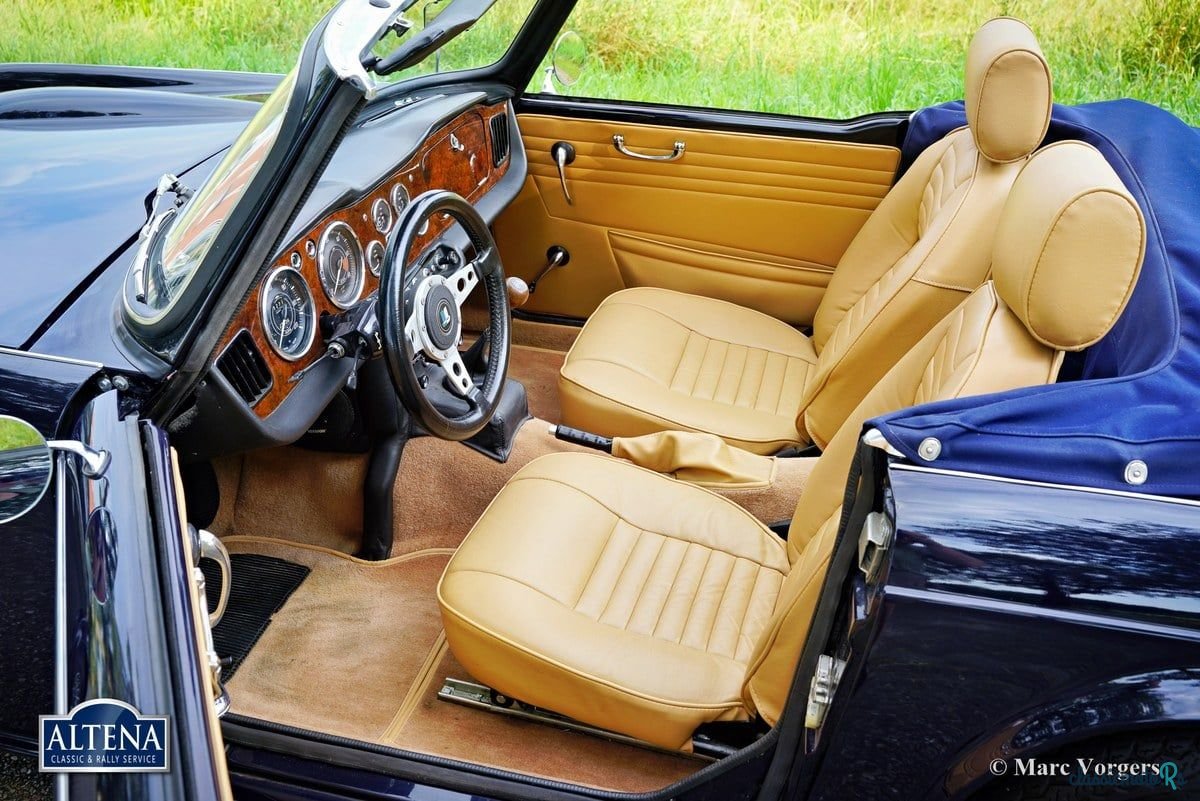 1966' Triumph TR4 photo #6