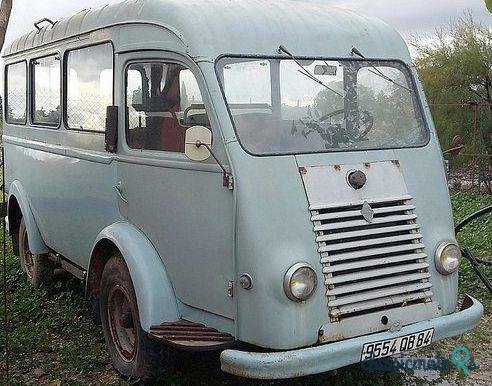 1960' Renault Goelette Bus photo #2
