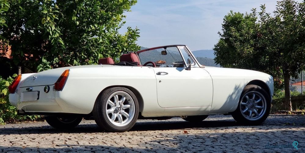 1973' MG MGB photo #4