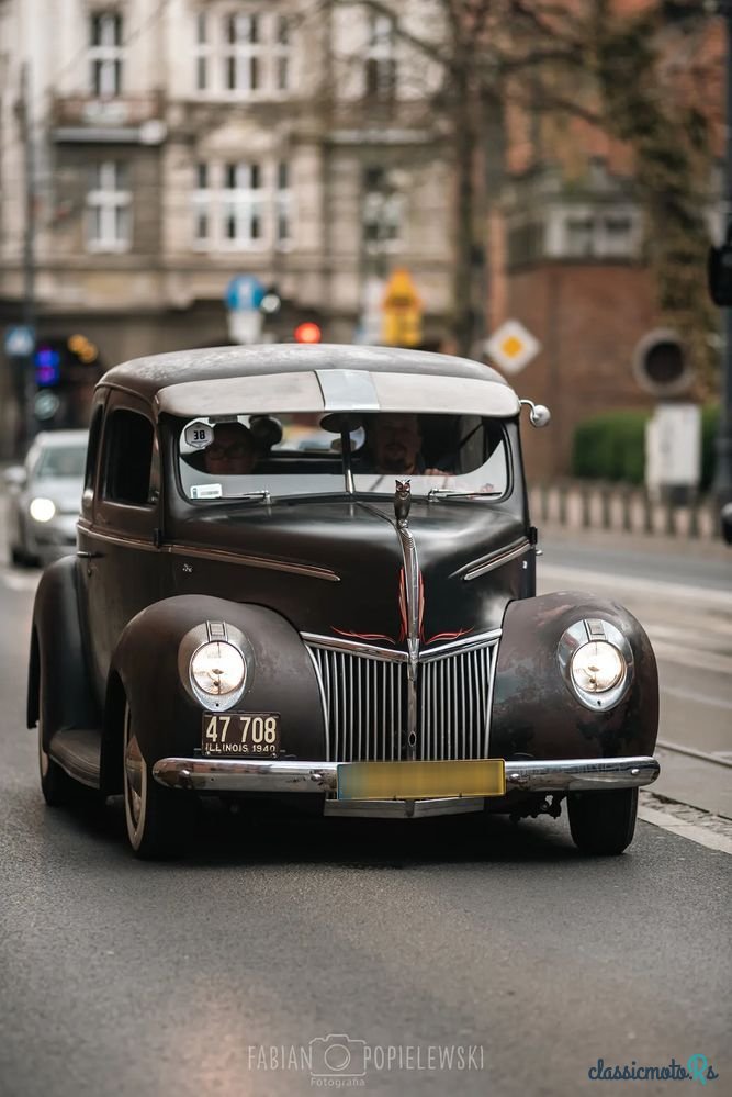 1940' Ford Deluxe photo #1