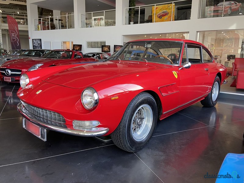 1966' Ferrari 330 Gt 2+2 photo #1