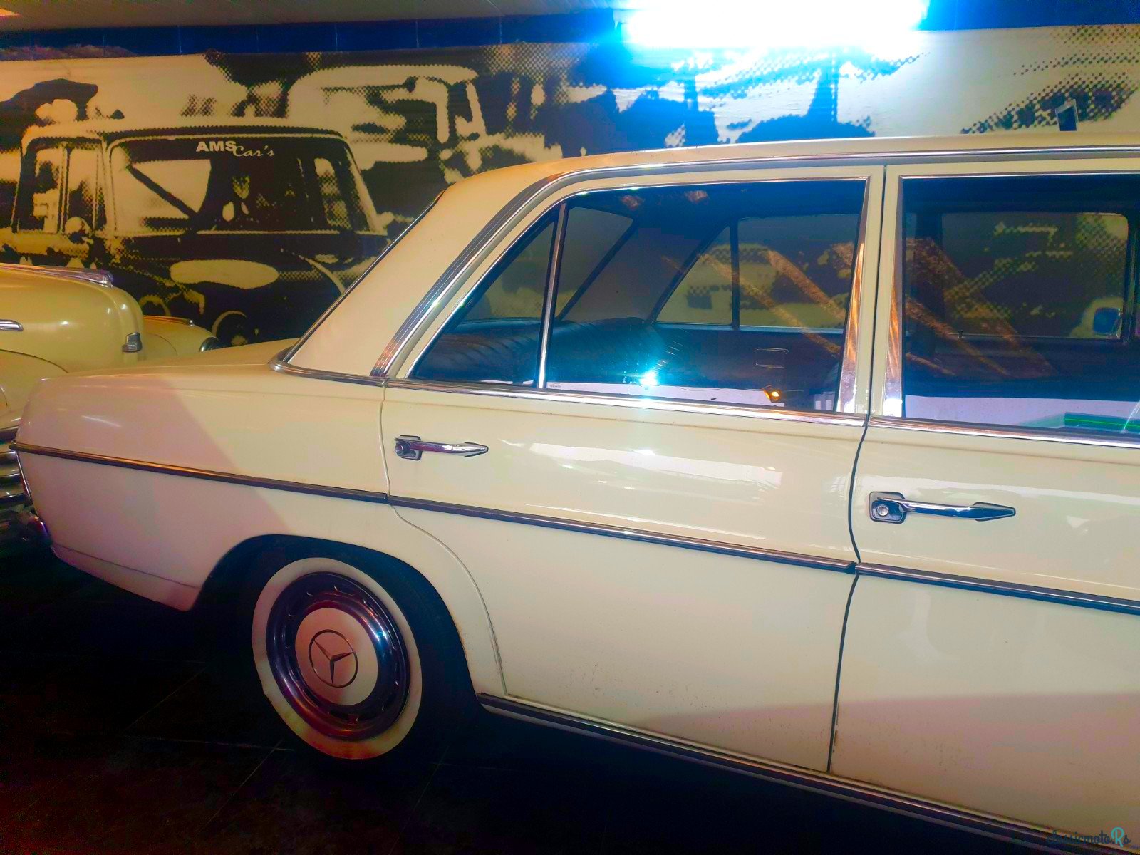 1972' Mercedes-Benz 250SE photo #3