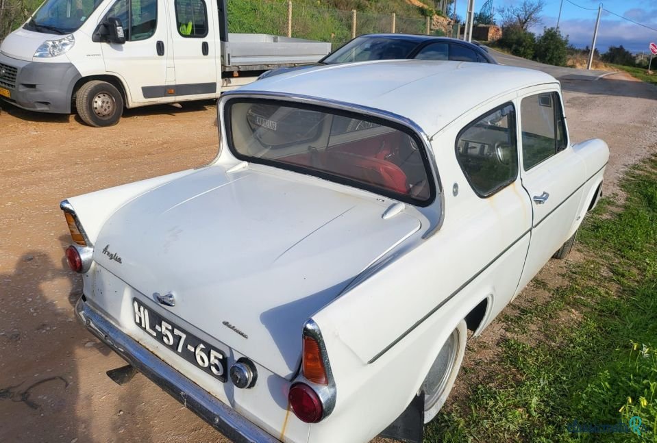 1967' Ford Anglia photo #5