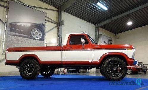 1977' Ford F 250 photo #1