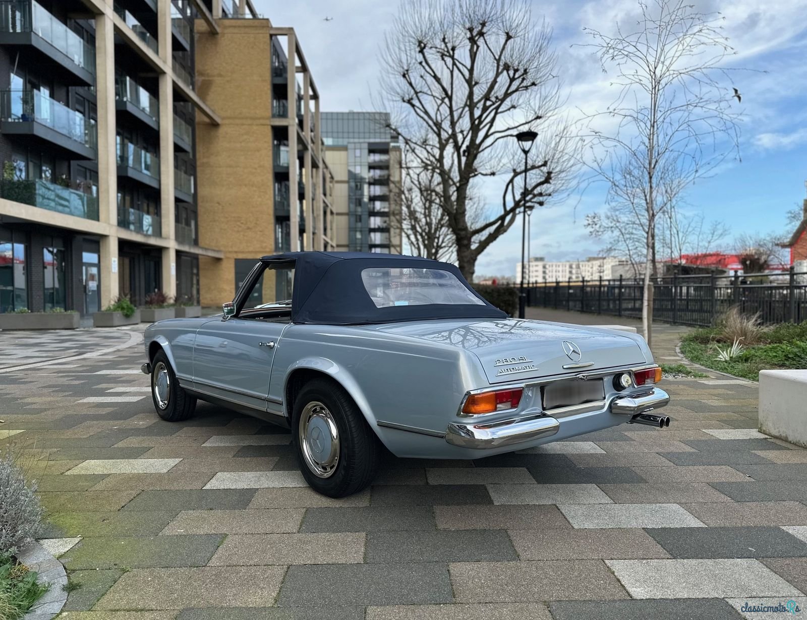 1969' Mercedes-Benz 280 Sl Pagoda for sale. London