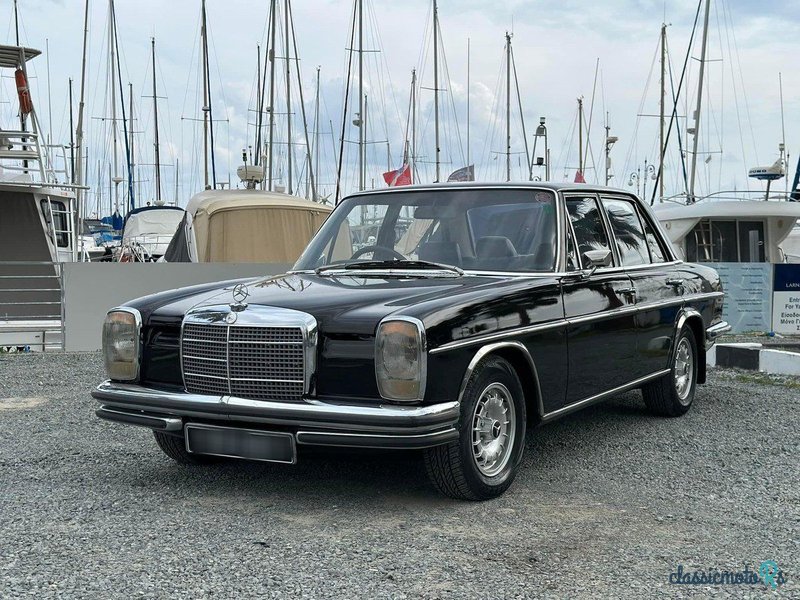 1971' Mercedes-Benz 888 photo #5