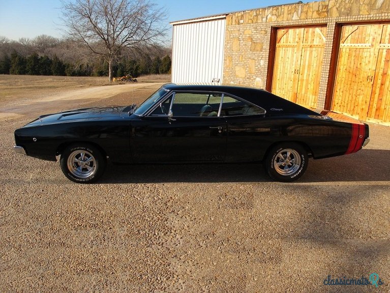 1968' Dodge Charger RT photo #3
