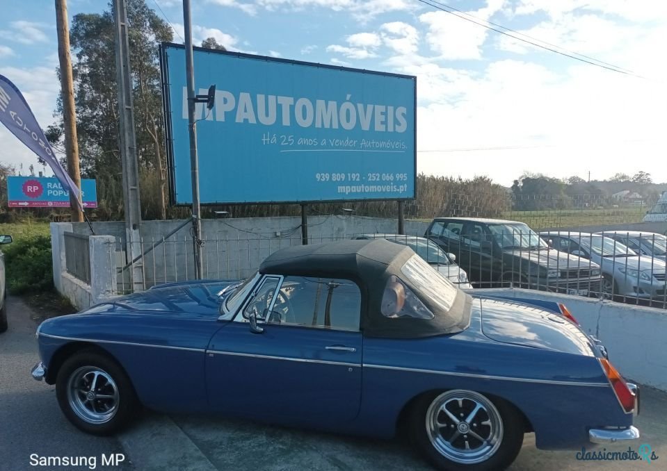 1973' MG MGB photo #1