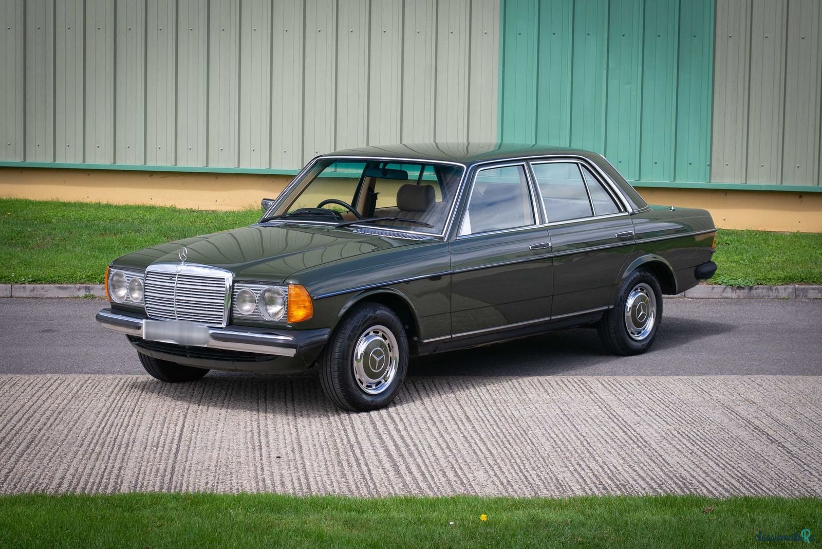 1980' Mercedes-Benz 230 for sale. Buckinghamshire