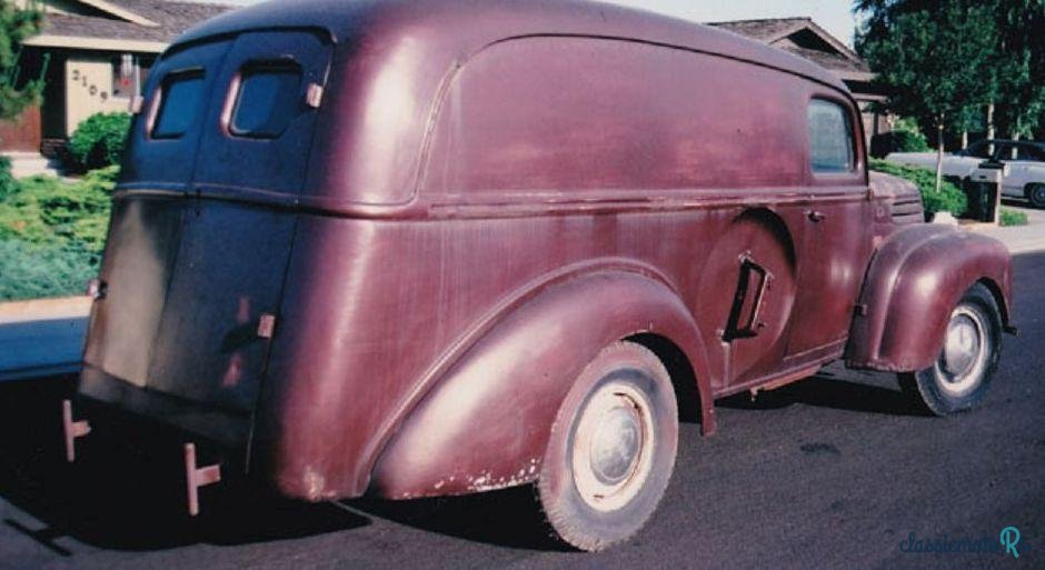 1946' Ford Truck photo #1