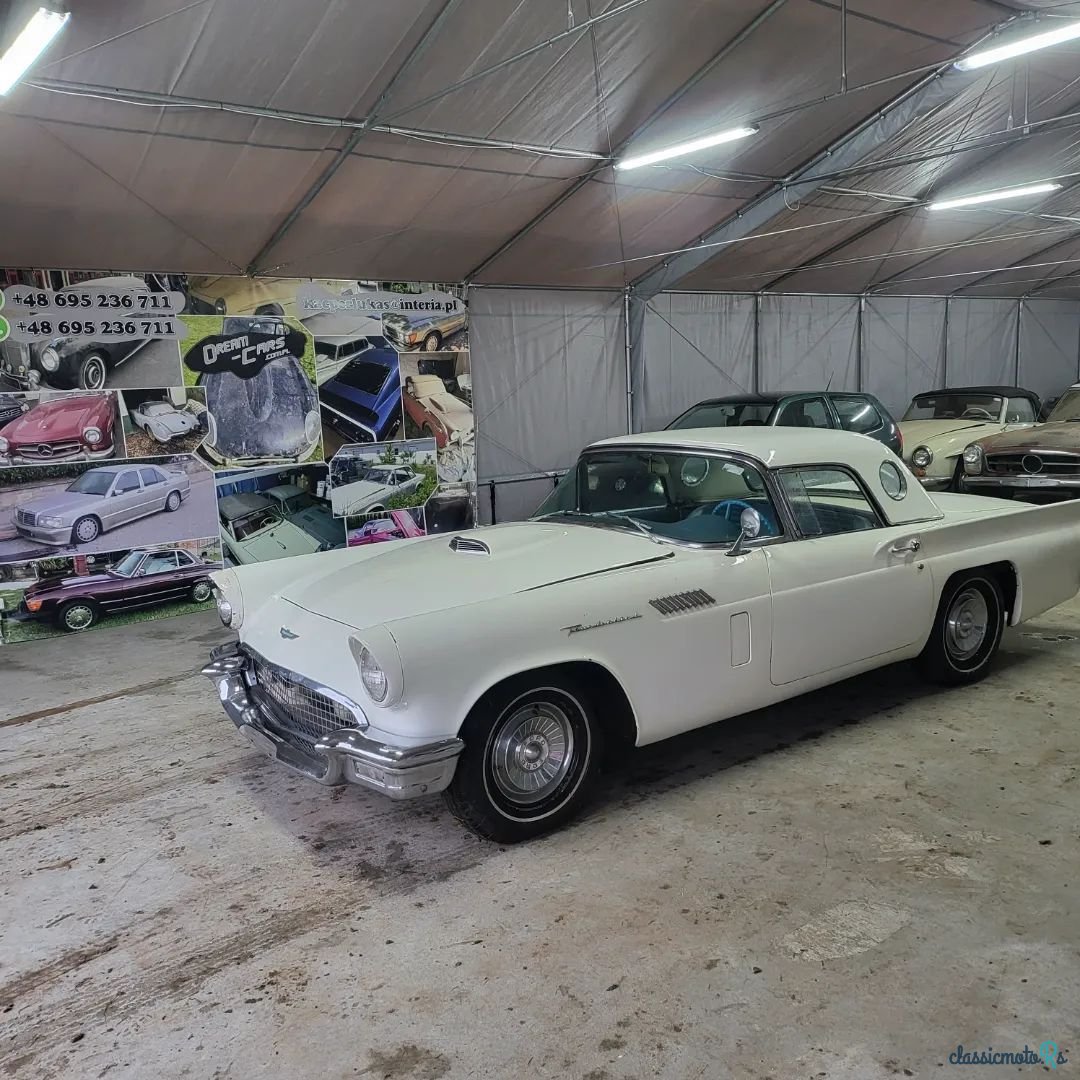 1957' Ford Thunderbird photo #2