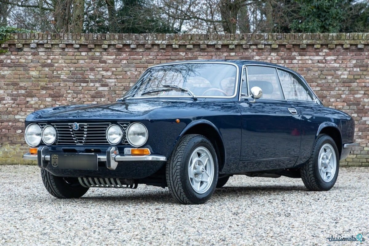 1971' Alfa Romeo Gt Junior photo #1