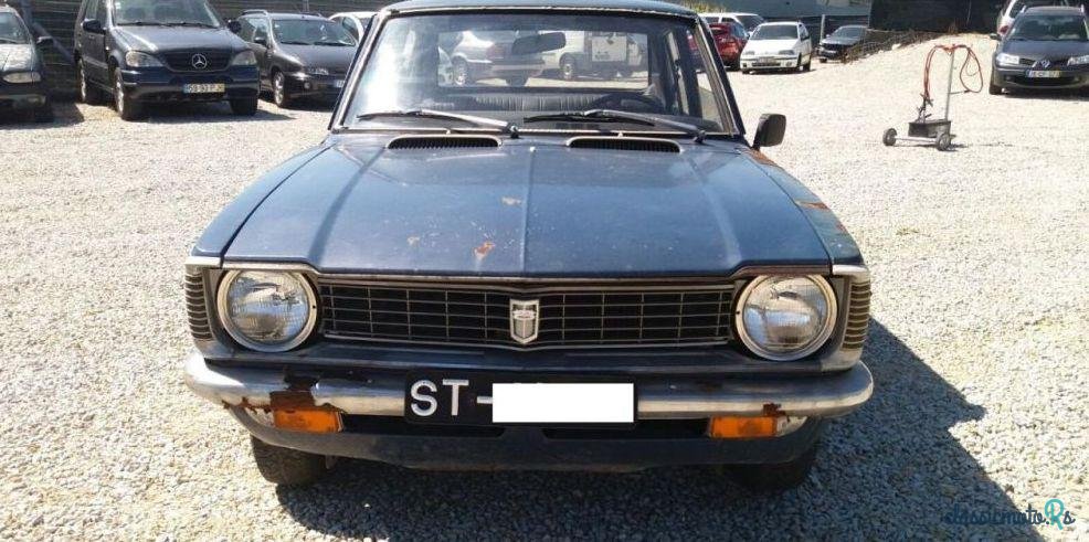 1975' Toyota Corolla 1200 4 Door Sedan Ke20 photo #5