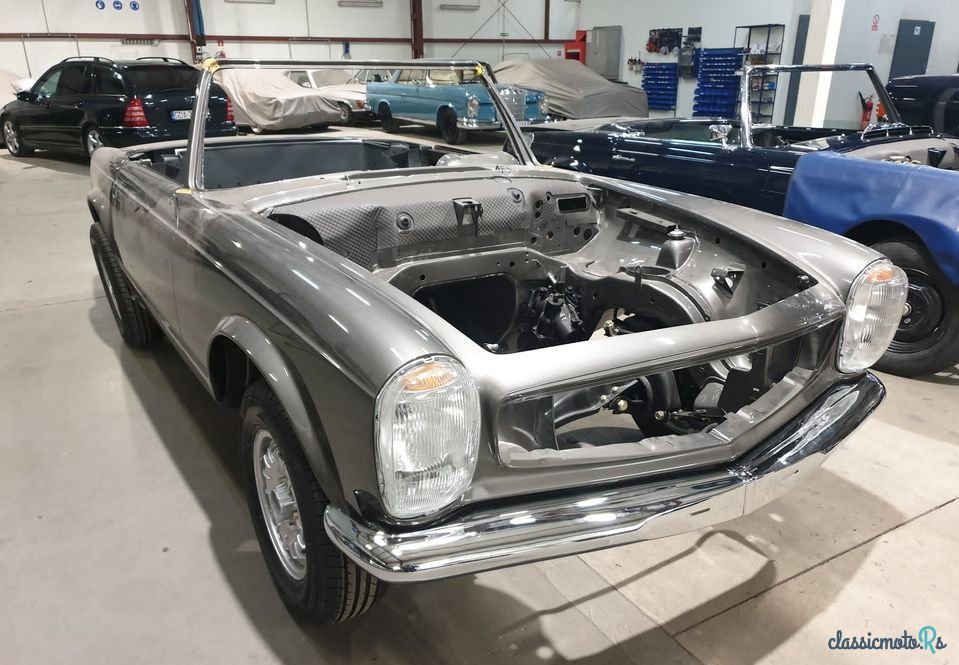 1969' Mercedes-Benz 280 SL Pagoda photo #2